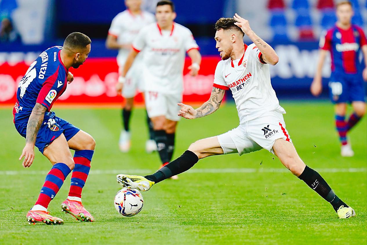 塞维利亚鏖战那不勒斯，佩德里状态火热