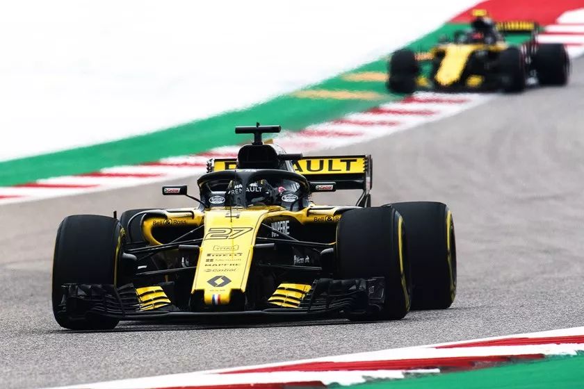 雷诺车队轻取阿斯顿马丁,塞恩斯统治全场 雷诺车队轻取阿斯顿马丁,塞恩斯统治全场