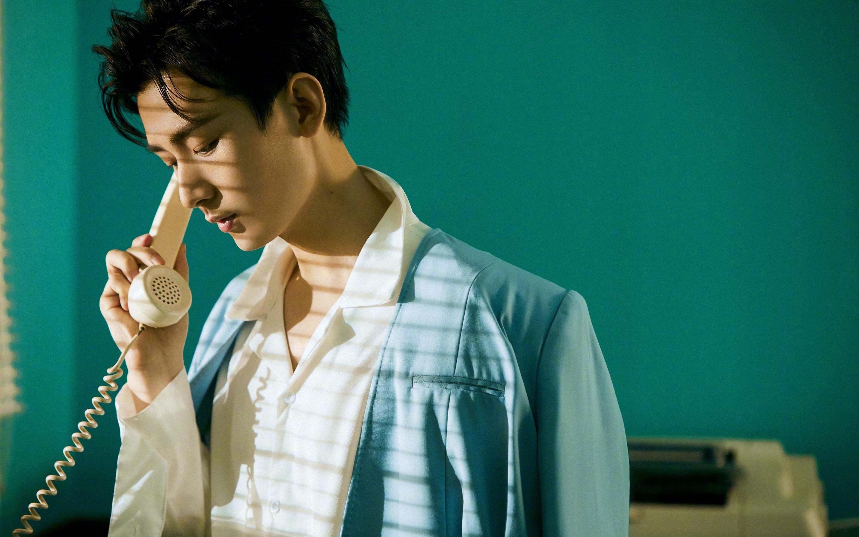 NBA与中国篮球的盛宴，伦纳德点燃全场，76人轻松击败北京队