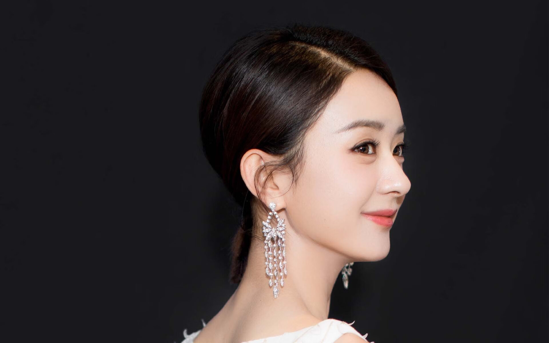 王皓关键制胜球闪耀赛场，波兰队力克奥地利队夺团体胜利