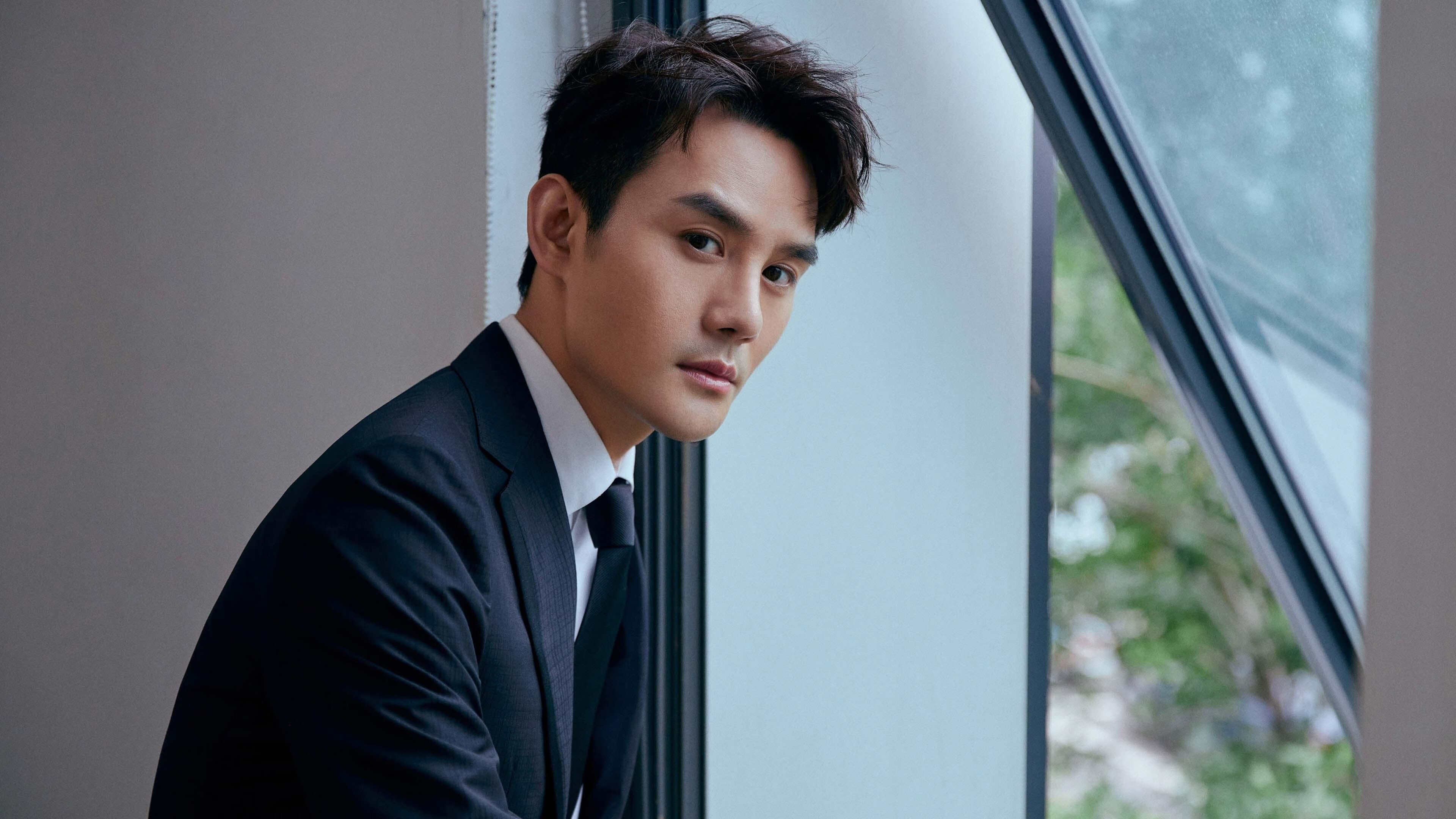 那不勒斯主场强势攻克巴萨，法比尼奥的统帅级演出成为全场焦点