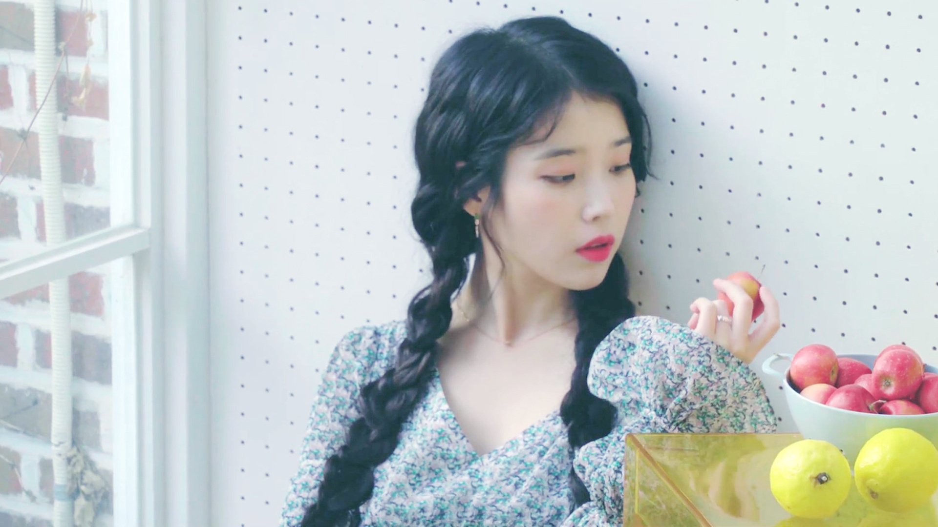 F1新赛季揭幕战之夜,引擎轰鸣下,一个车手的安静救赎