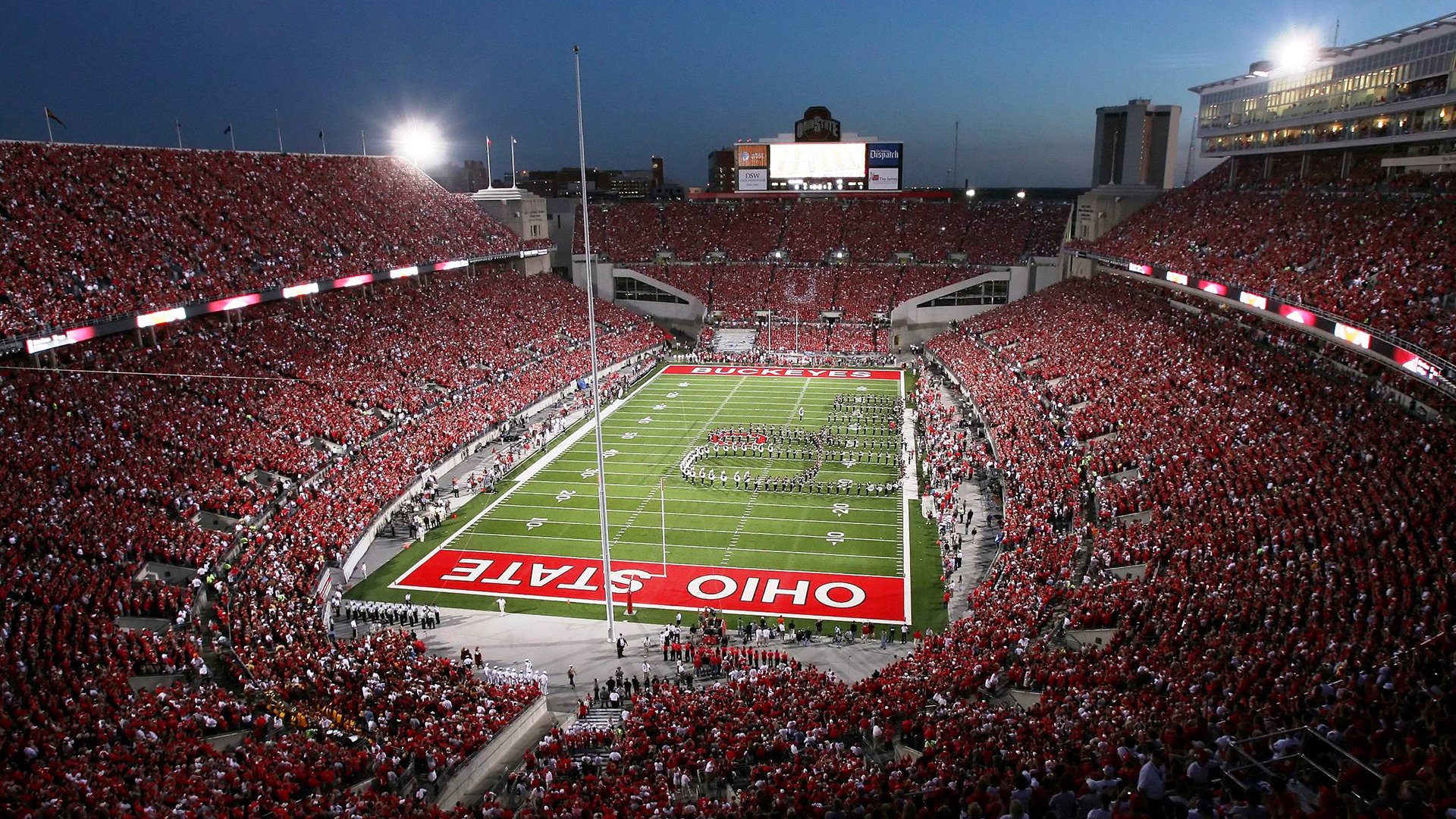 竞技之巅,F1争冠焦点战与篮网力克森林狼的胜利交响